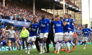 "Эвертон" ва "Лестер" сўнгги сонияларгача АПЛда қолиш учун кураш олиб борди 