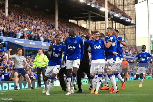 "Эвертон" ва "Лестер" сўнгги сонияларгача АПЛда қолиш учун кураш олиб борди 