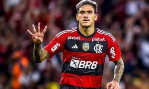 Кўп гол урадиган футболчи топилди