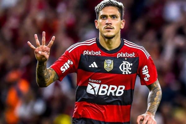 Кўп гол урадиган футболчи топилди