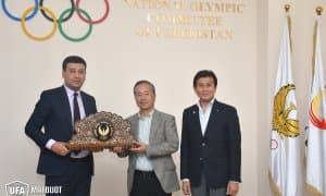 Умид Аҳмаджонов "Ванфоре Кофу" клуби бош менежери билан учрашди