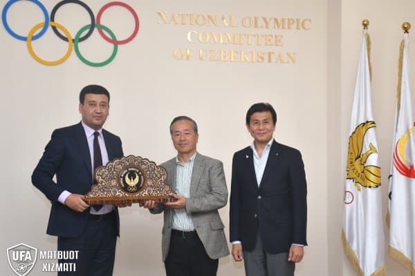 Умид Аҳмаджонов "Ванфоре Кофу" клуби бош менежери билан учрашди