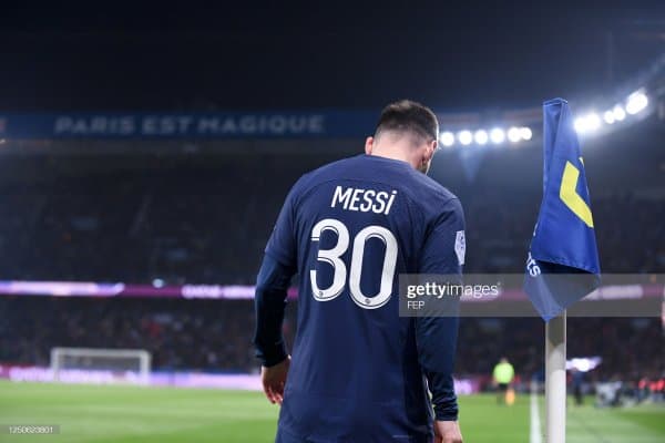 Лига 1 тур рамзий жамоаси билан танишинг