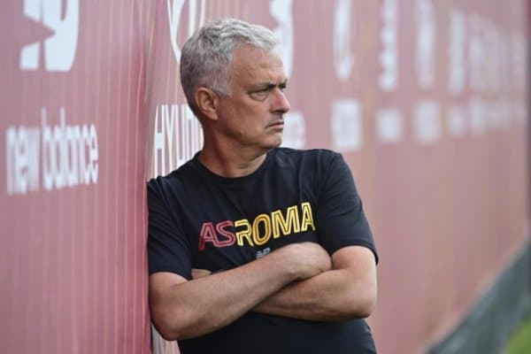 Моуриньо “Рома” етакчисини қўлдан чиқармоқда