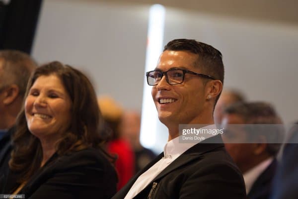 Роналдунинг онаси Криштиану ва Жоржина билан бўлган миш-мишларга муносабат билдирди