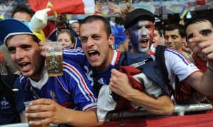 Франциялик 50 ёшли мухлис ғалабани нишонлаш пайтида каналга сакраб вафот этди