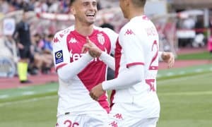 “Манчестер Юнайтед” бир жамоадан икки ўйинчини олмоқчи