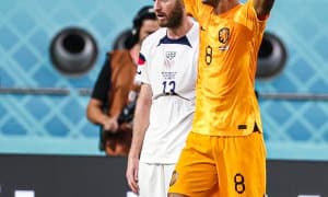 Тен Ҳаг Гакпо "Ливерпуль"га ўтганидан ғазабда!