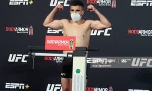 Зарруҳ Адашевнинг UFCдаги дебют жанги ўта омадсиз бошланди