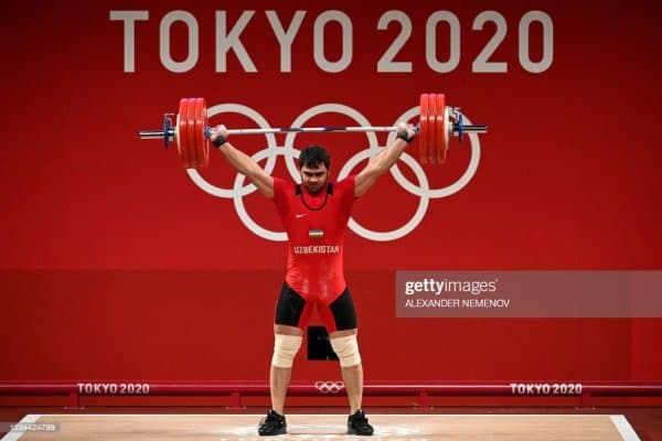 Токио-2020. Акбар Жўраевнинг қаҳрамонлигидан кейин Ўзбекистон 22 поғона кўтарилди!