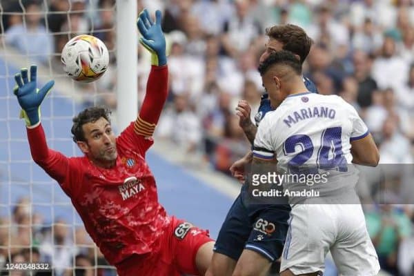 “Реал” дарвозасини қўриқлаган голкипер футболдан кетди