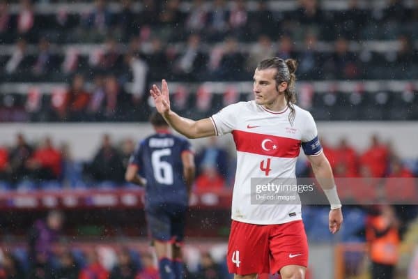 Расман! "Атлетико" туркиялик ҳимоячини ўз таркибига қўшиб олди