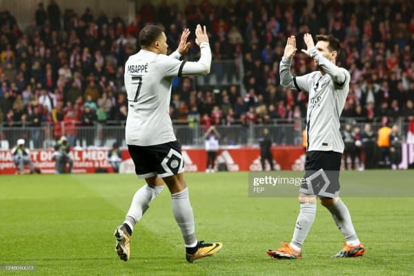 Месси юбилей ассистини амалга оширди