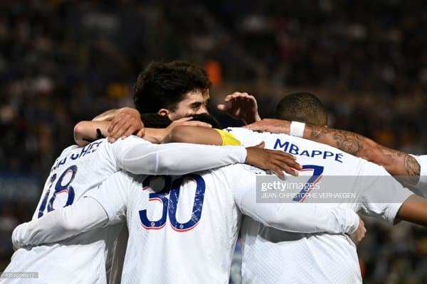 Расман! ПСЖ Франция чемпионати ғолибига айланди