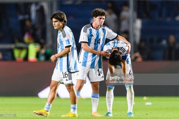 Мағлубият нималигини билмай келаётган Аргентина ва Англия турнирни тарк этди