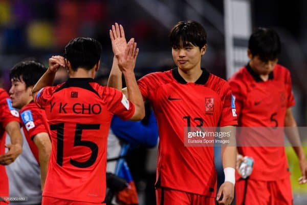 Уругвай ва Жанубий Корея иродали тарзда ғалаба қозониб, кейинги босқичга йўл олди