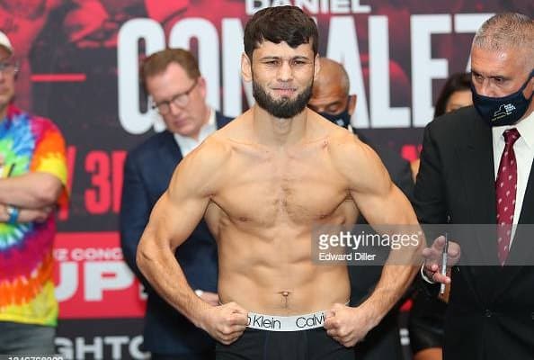 Жамшидбек Нажмитдиновнинг навбатдаги жанг санаси маълум бўлди. У камар учун рингга кўтарилади