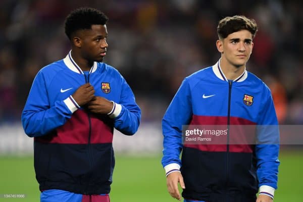 "Барселона" футболчисини ПСЖга таклиф қилди