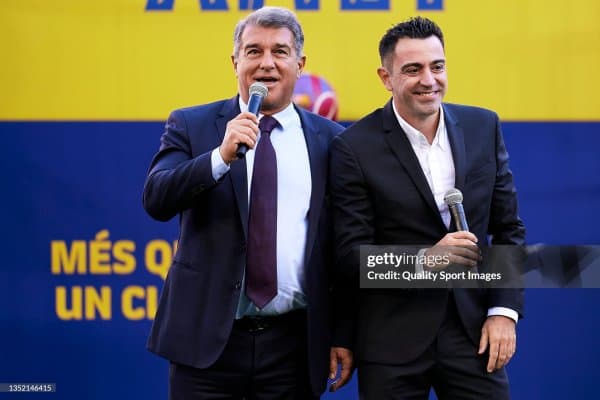 Лапорта Хавини қай ҳолатда жамоада қолишини айтди