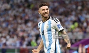 Расман! "Ноттингем Форест" жаҳон чемпионини ўз таркибига қўшиб олди