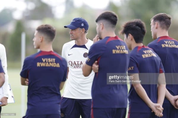 ПСЖ иккита трансфер устида ишламоқда