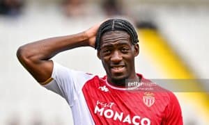 "Челси" франциялик ҳимоячини сотиб олишга яқин