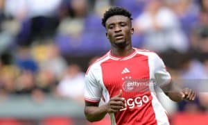 "Челси" "Аякс" хавбекини қўлга киритишга уринмоқда