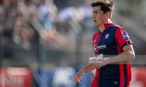 Шомуродов "Кальяри" сафида нечанчи рақам остида ҳаракат қилади?