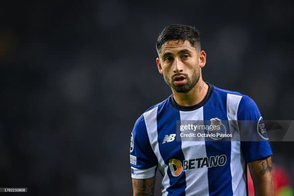 "Боруссия", ПСЖ ва "Ливерпуль" "Порту" ярим ҳимоячиси учун курашмоқда