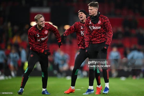 "Манчестер Юнайтед" 40 миллионга олган футболчисини текинга қўйиб юборишга тайёр