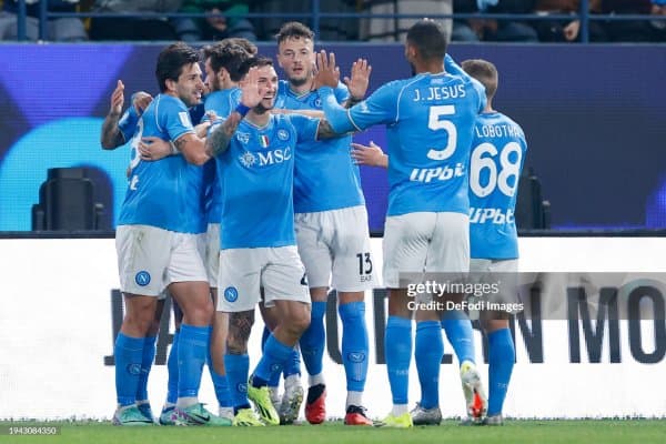 Италия суперкубоги. "Наполи" финалга чиқди