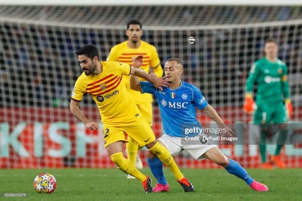 Беозоргина "Наполи"га "раҳми келган" "Барселона"