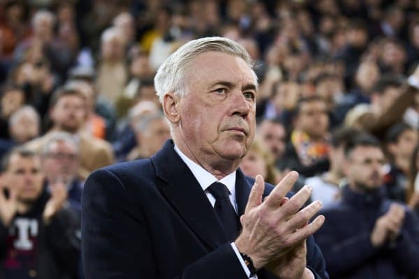 “Реал” икки футболчини сотадиган бўлди