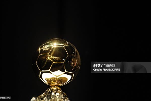 "Олтин тўп" топшириш маросимида содир бўлаётган ғалати ишлар