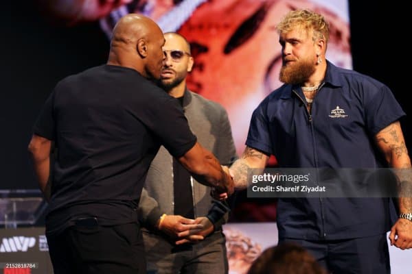 Майк Тайсон ва Жейк Пол "face to face" маросимида қатнашди