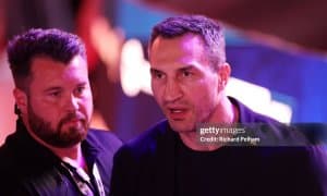 Британиялик боксчи – Кличко, Усик, Фьюри ва Жошуа спарринг учун қанча тўлаганини айтди