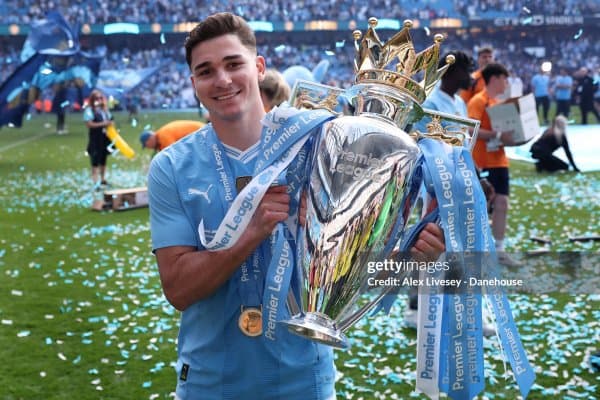 "Манчестер Сити" жамоани тарк этаётган Альварес ўрнига янги футболчи топди 