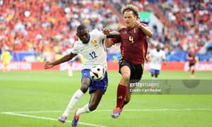 Франция сўнгги дақиқаларда ғалабани илиб кетди