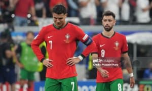 Мартинес қўл остидаги Португалиянинг унумдор футболчиси номи айтилди