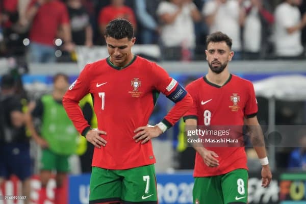 Мартинес қўл остидаги Португалиянинг унумдор футболчиси номи айтилди