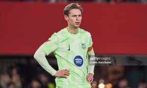 "Барселона" Де Йонгни сотиши учун икки сабабни ошкор қилди