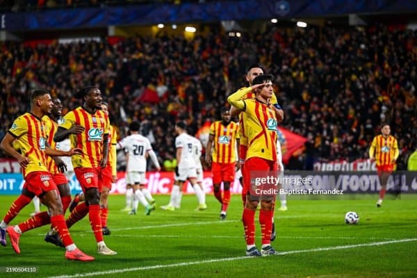 Бирорта футболчи Ҳусановга яқинлаша олмади!