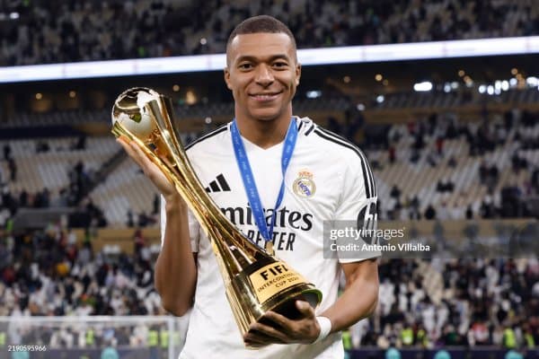 Мбаппе "Реал" мухлисларини хурсанд қиладиган гап айтди