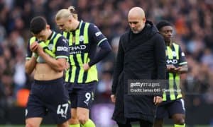 "Манчестер Сити" футболчилари тунда ҳам машғулотлар базасида қоладиган бўлди