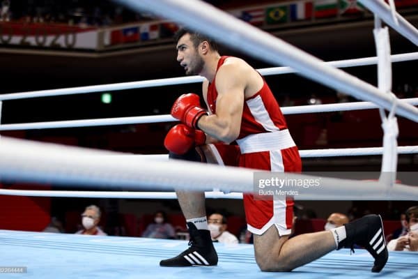 Жалолов Торресни яна нокаут қила оладими? Финал олдидан боксчиларнинг услубига назар ташлаймиз