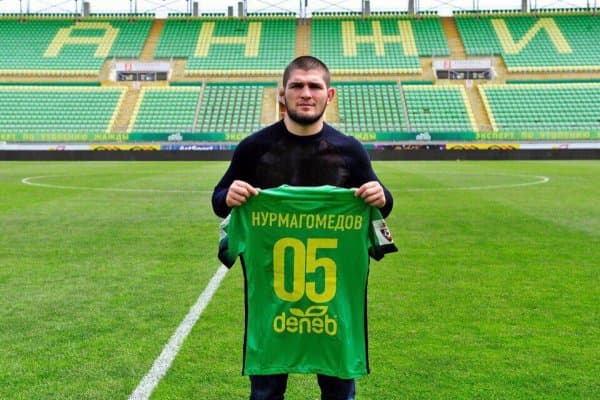 Хабиб Нурмагомедов "Анжи"нинг мағлубиятини ЦСКА билан бирга нишонлади (ФОТО)