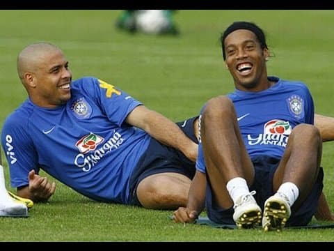 Роналдо ва Роналдиньо эплолмайдиган иш