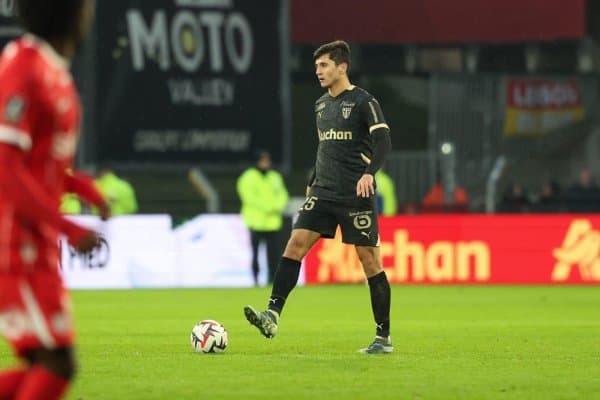 Машҳур мураббий Ҳусановни ўз жамоасида кутяпти...