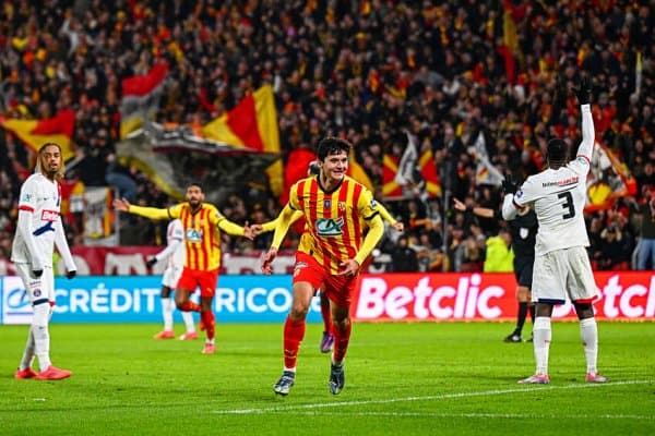 Голи Нзолага ёзилган, қоши ёрилган Ҳусановнинг ўйинини Европада қандай баҳолашди? (фото)