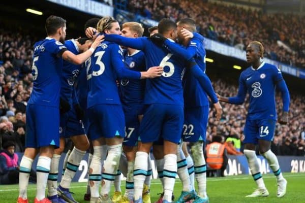 “Челси” нишондаги уч футболчини олиш учун саккизта ўйинчисидан воз кечади